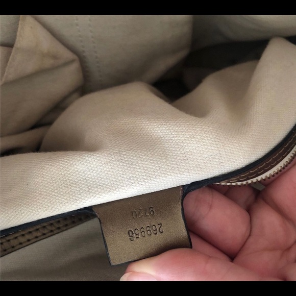 Gucci shoulder bag large. - Picture 6 of 15